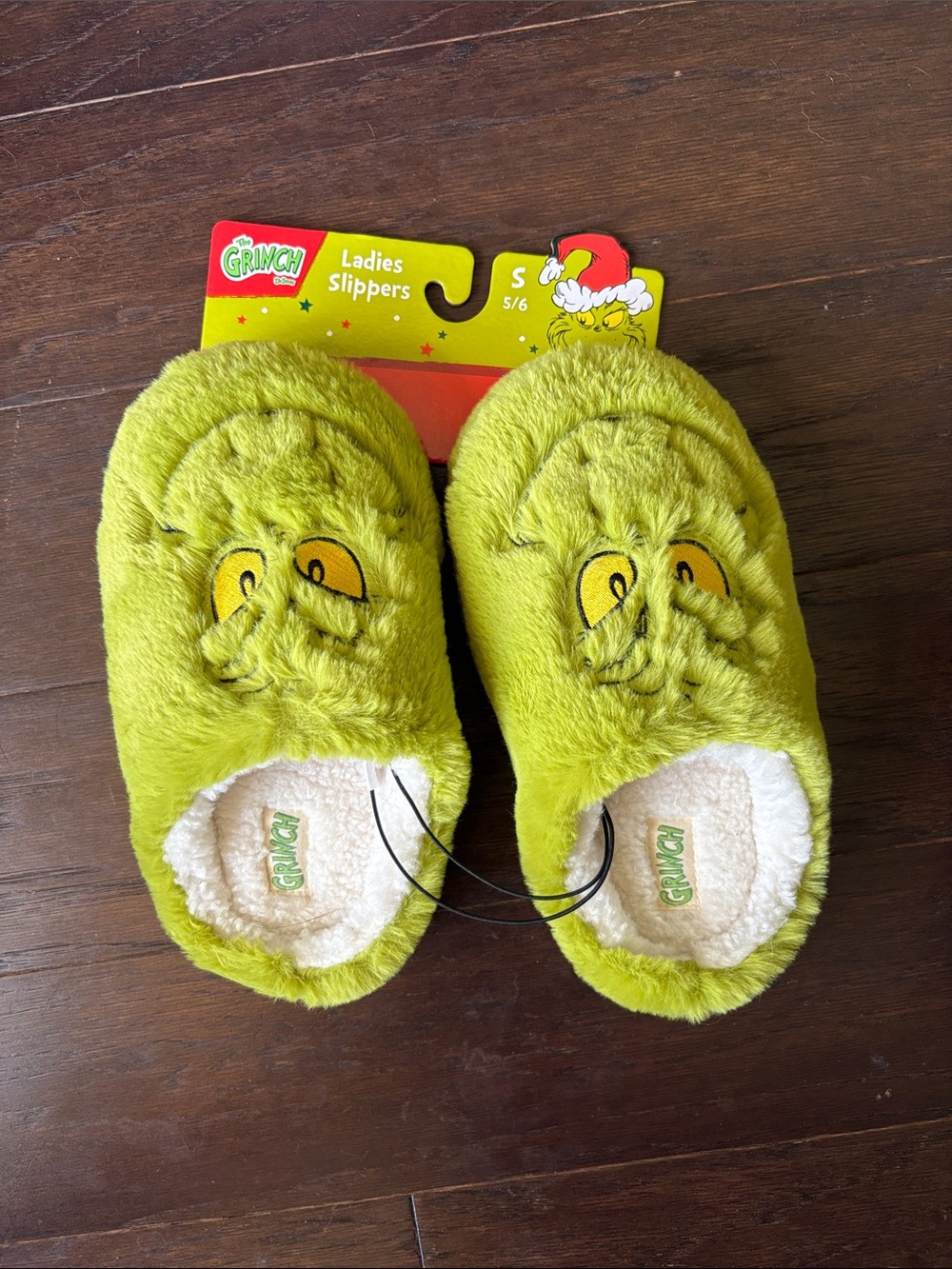 The Grinch Ladies Plush Slippers - Green